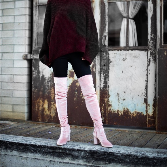 Aquazzura OTK velvet boots - Picture 2 of 3